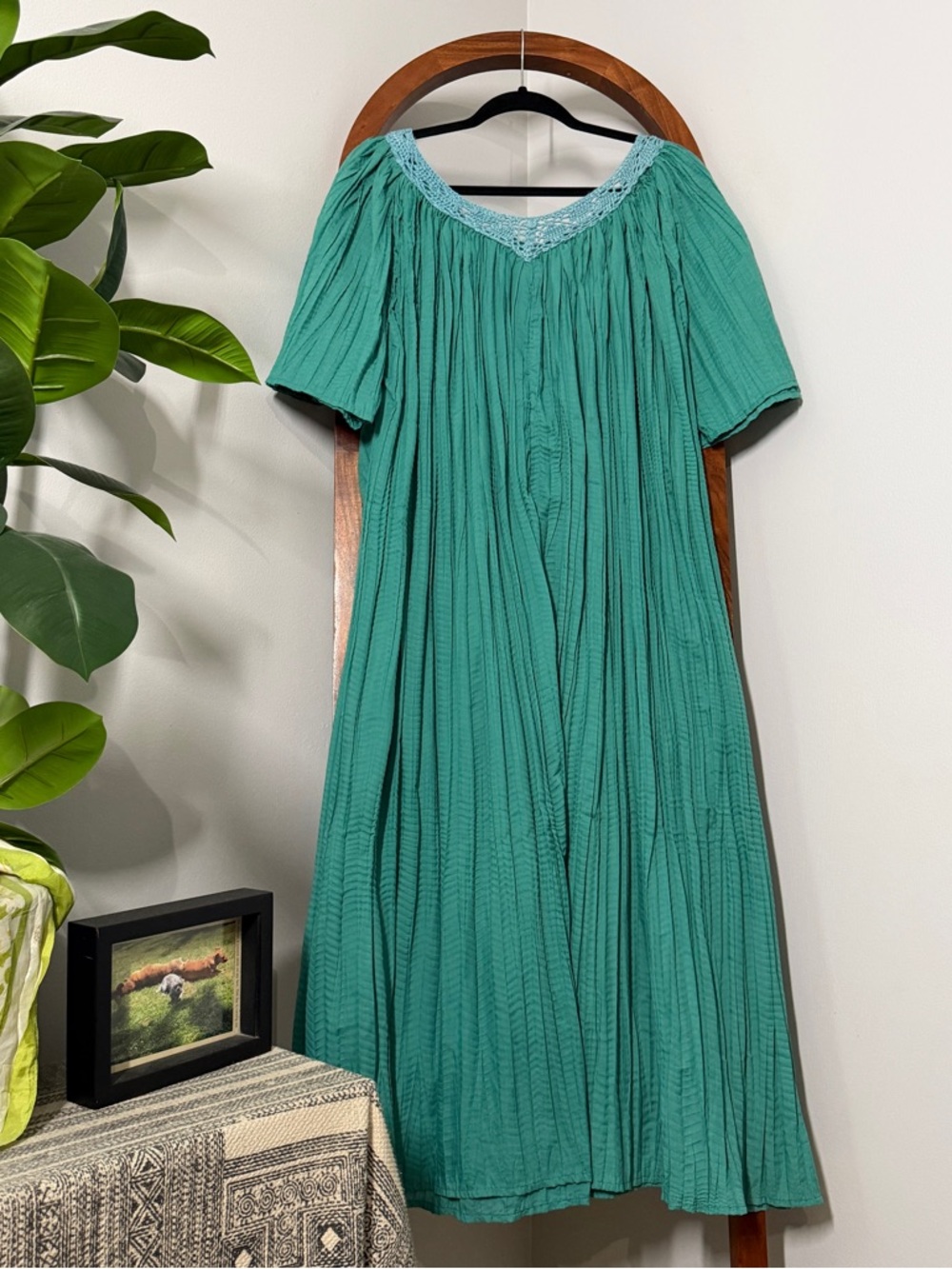 Naqui OS Green Crinkle Pleat Crochet Trim Muu Muu Maxi Dress